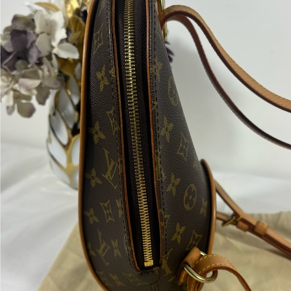 Amazing Rare Louis Vuitton Ellipse Backpack Sold - Picture 7 of 16